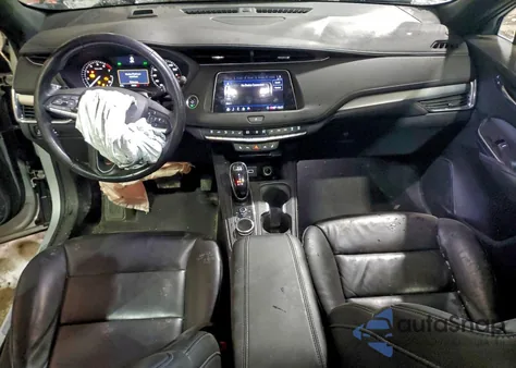 2020 Cadillac Xt4 Premium Luxury z USA, uszkodzony, nr VIN 1GYFZCR49LF151440